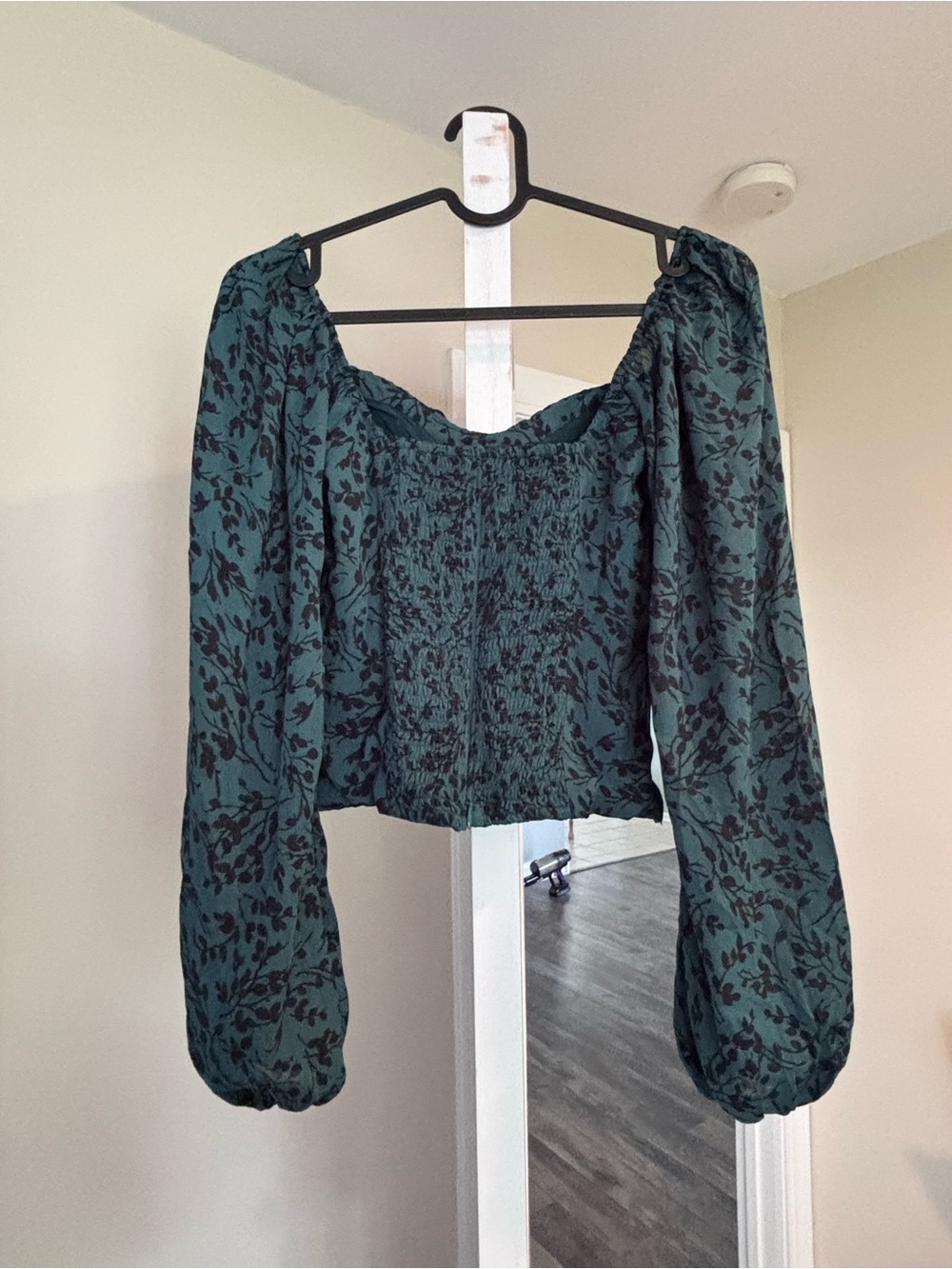Abercrombie & Fitch Teal Green Floral Smocked Long-Sleeve Blouse